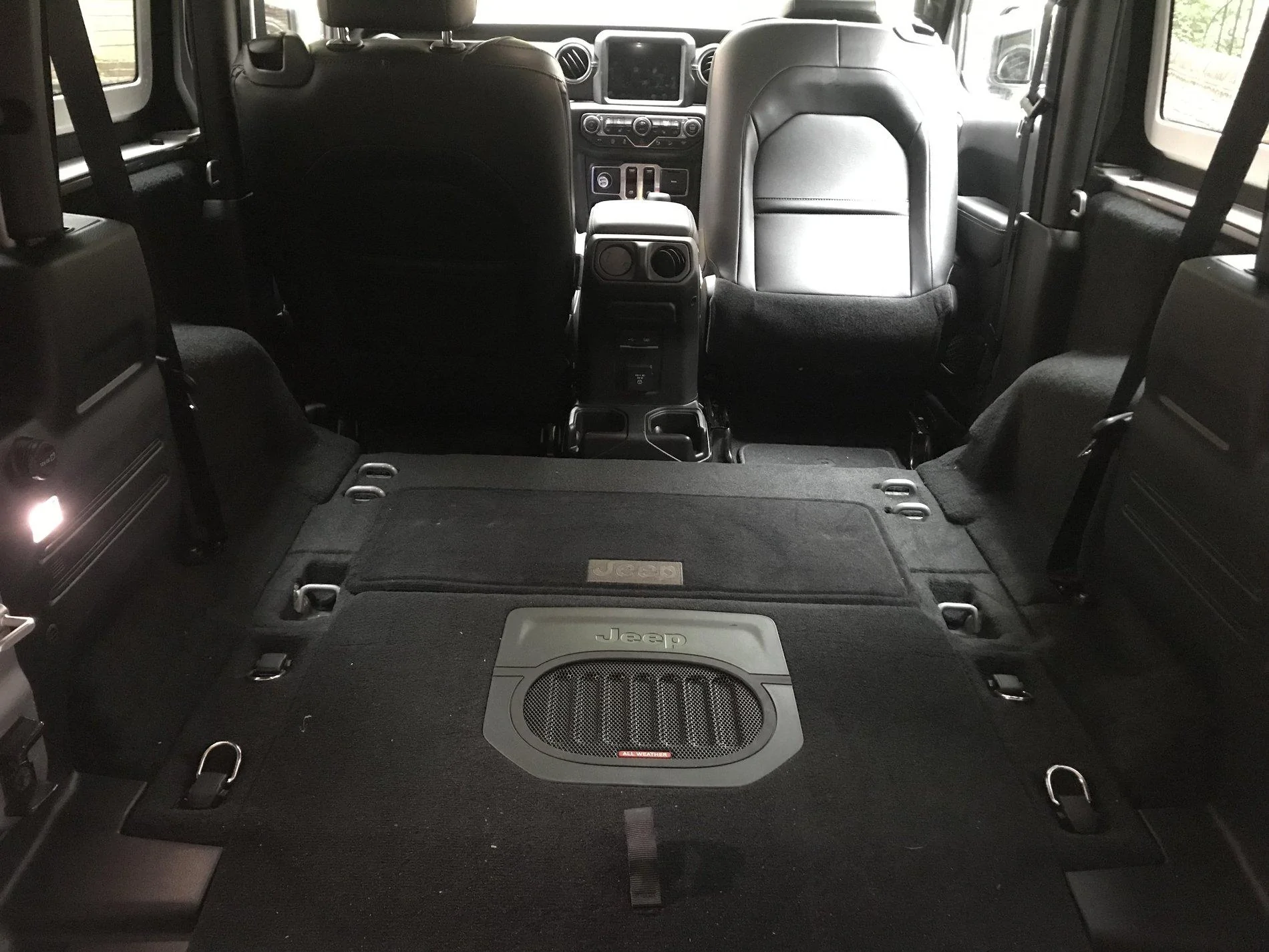 Jeep Wrangler JL Is your 2dr a two seater? 09CA9766-F6C2-43D6-BD43-D490D67761FC