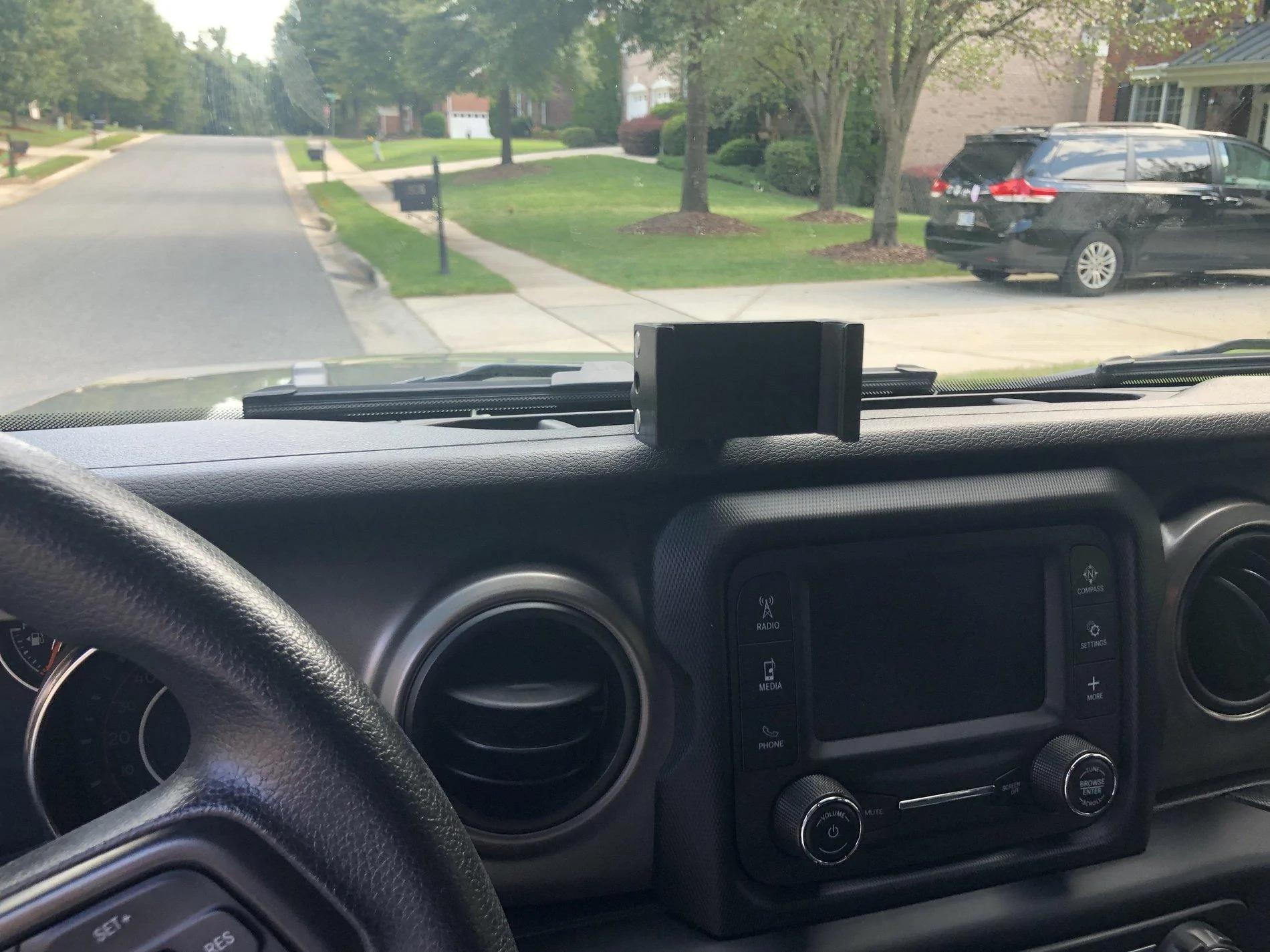 Jeep Wrangler JL Cell Phone Mounting 491C52F9-A2EF-4AE7-ACF7-53C722F9B12D