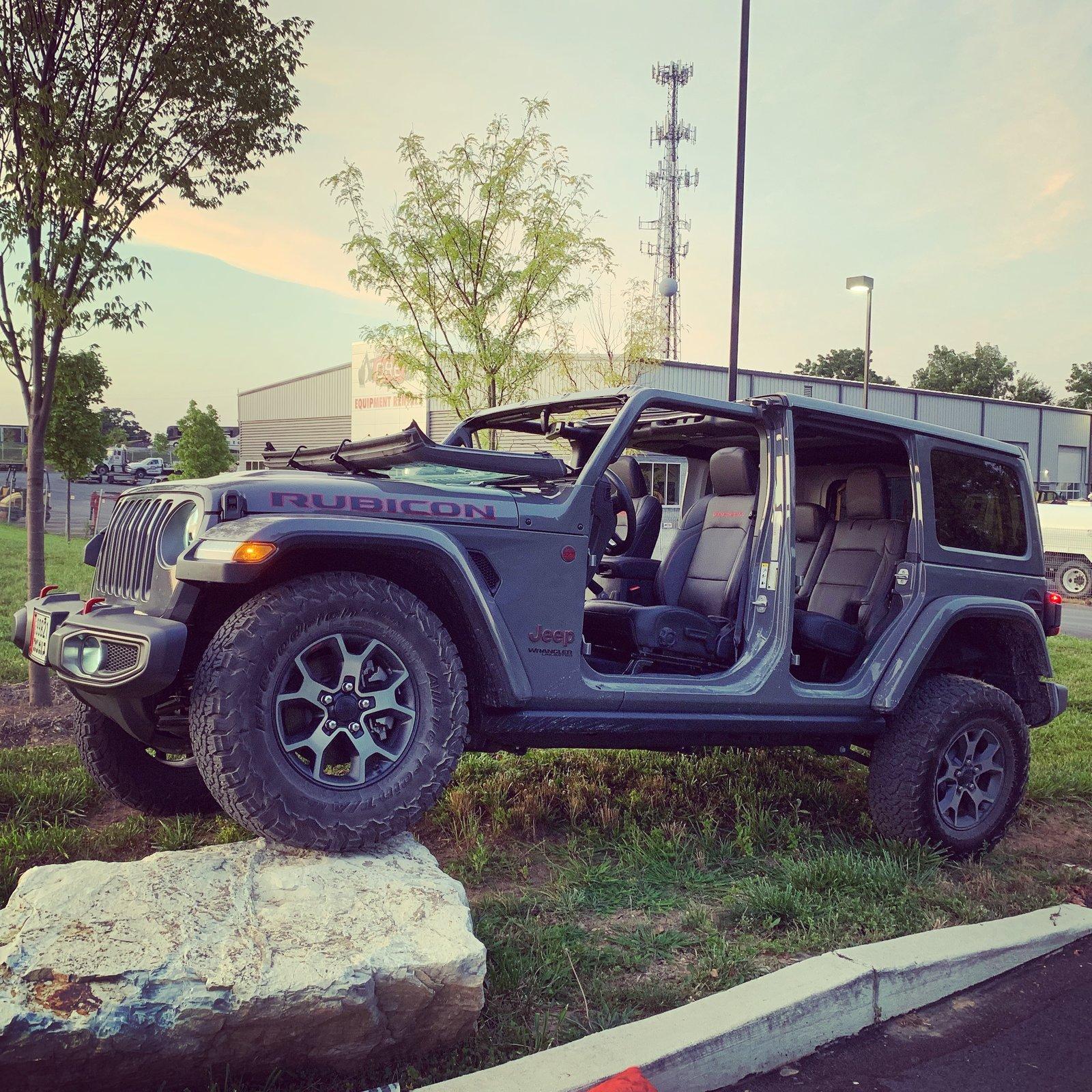 Jeep Wrangler JL Took the windshield down. (Pics) B5708F6F-3573-48E1-B880-FBC0B339A302