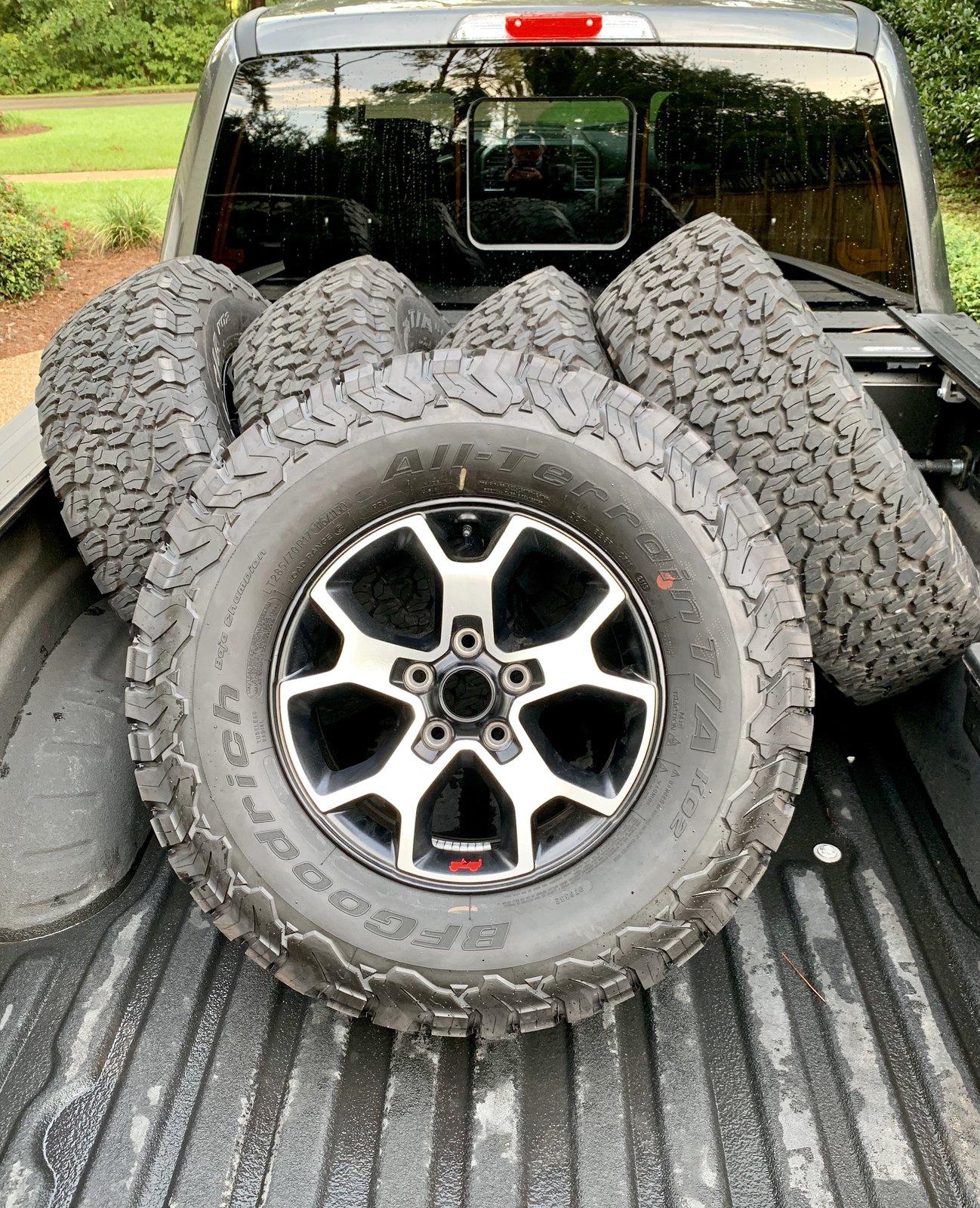 Jeep Wrangler JL 5 Rubicon  Takeoffs -  Sold. Please Delete. E8F9A1F9-E954-4B31-8F56-7CCF5B6C0C63