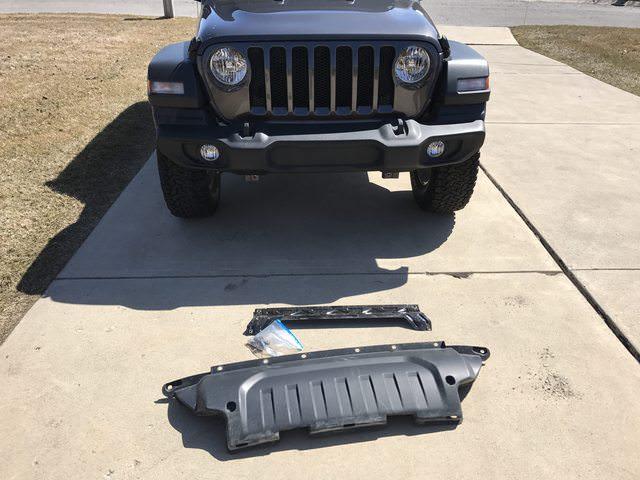 Jeep Wrangler JL Removing the front lower Airdam YJcUQ76l