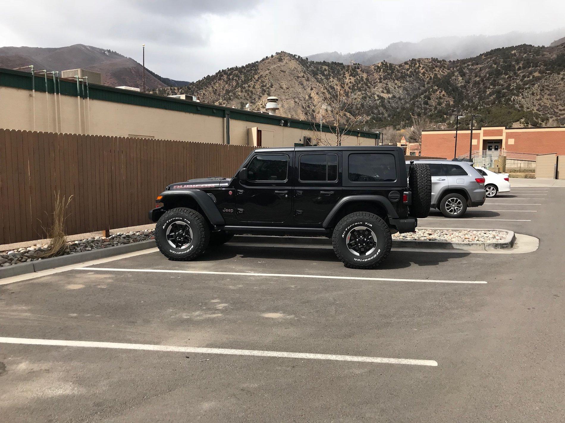 Jeep Wrangler JL Installing tint 7C17547C-6D5A-407E-898F-64FBA52B647E