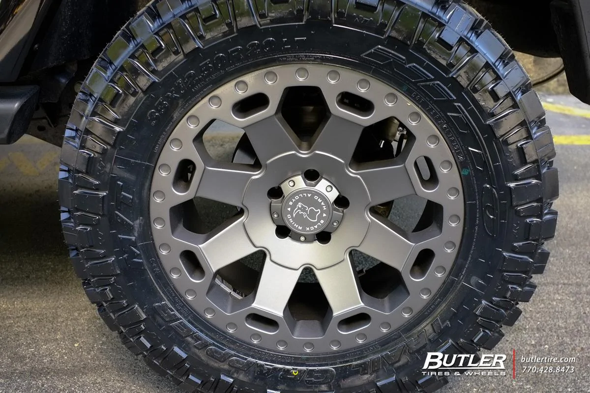 Jeep_Wrangler_with_20in_Black_Rhino_Warlord_Wheels_9505_16913_extra_large.webp