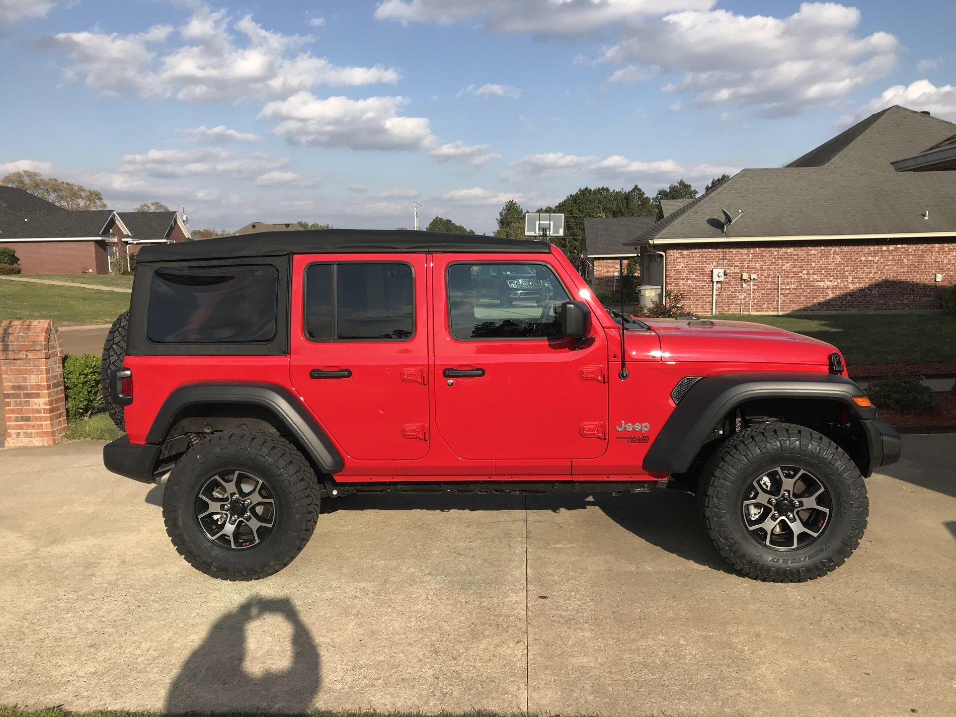 Jeep Wrangler JL SkyJacker + Nitto 3C3E6F7E-1B4E-47E8-AC41-F0B194BC92B9