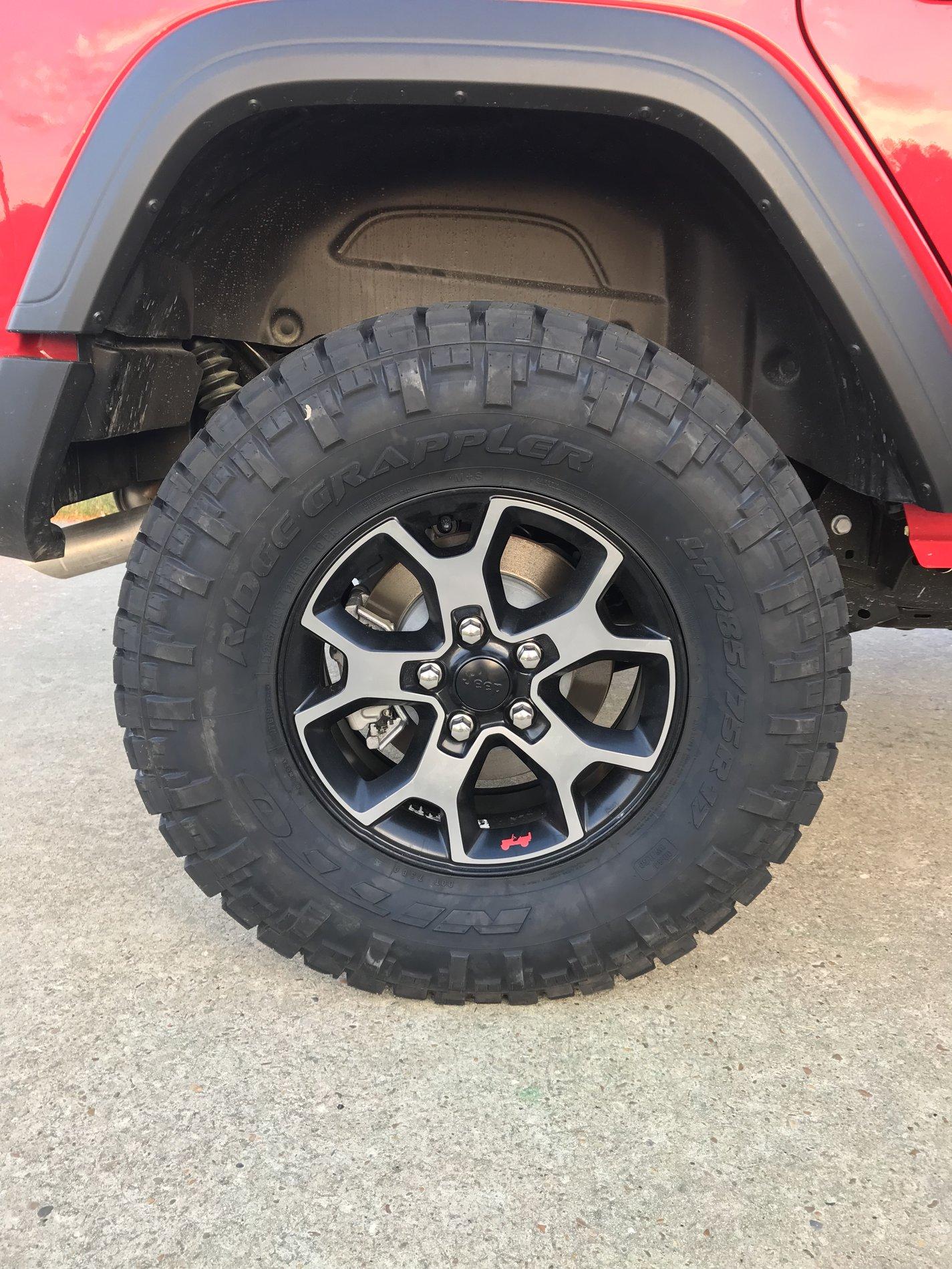 Jeep Wrangler JL SkyJacker + Nitto 8F5640B1-EE41-4E14-8BCE-D9DD067EF6BB