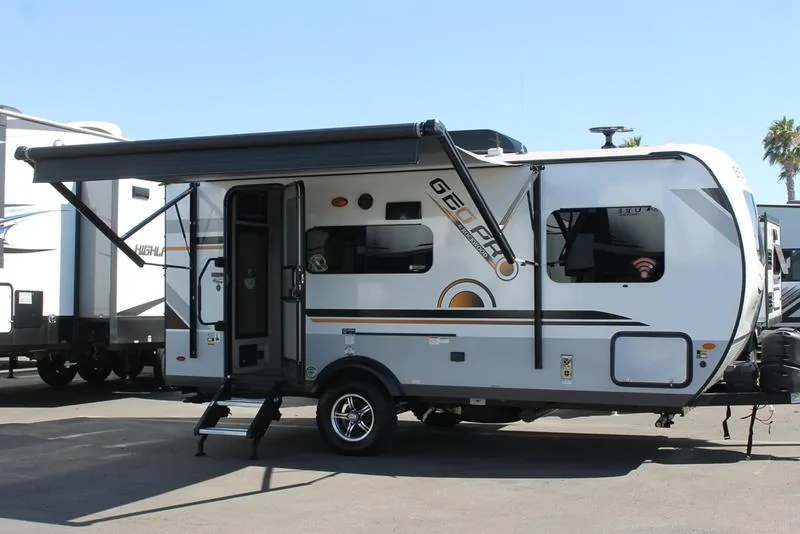 Jeep Wrangler JL JLU pulling a travel trailer? No problem! G19FBS