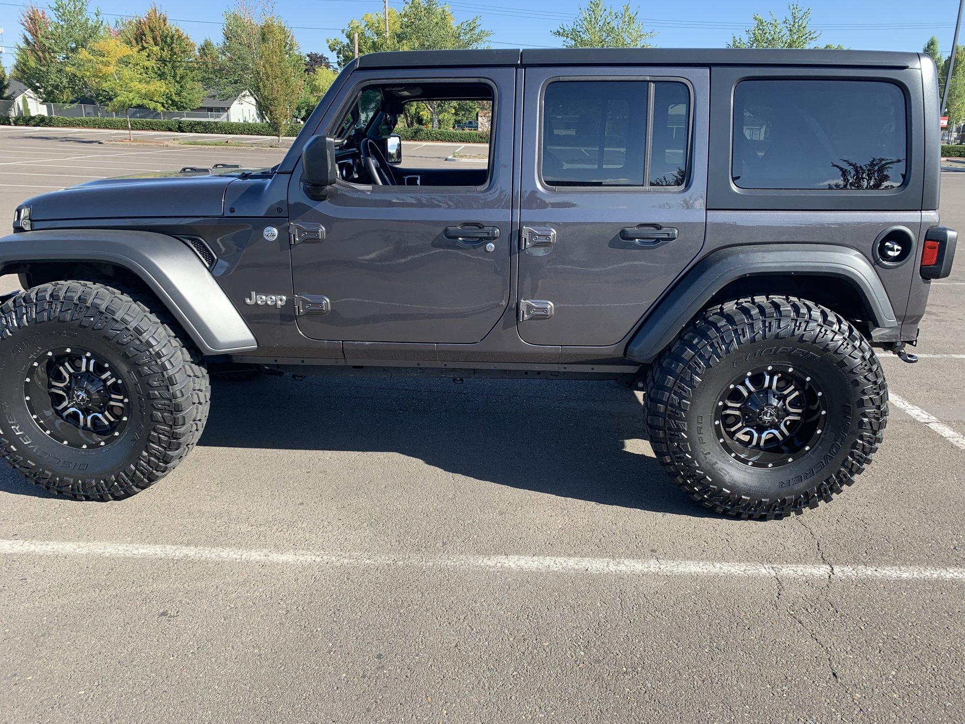 Jeep Wrangler JL 40'S on your JL 64F83C82-94B9-47BC-9D0E-E6BBC94B61C5