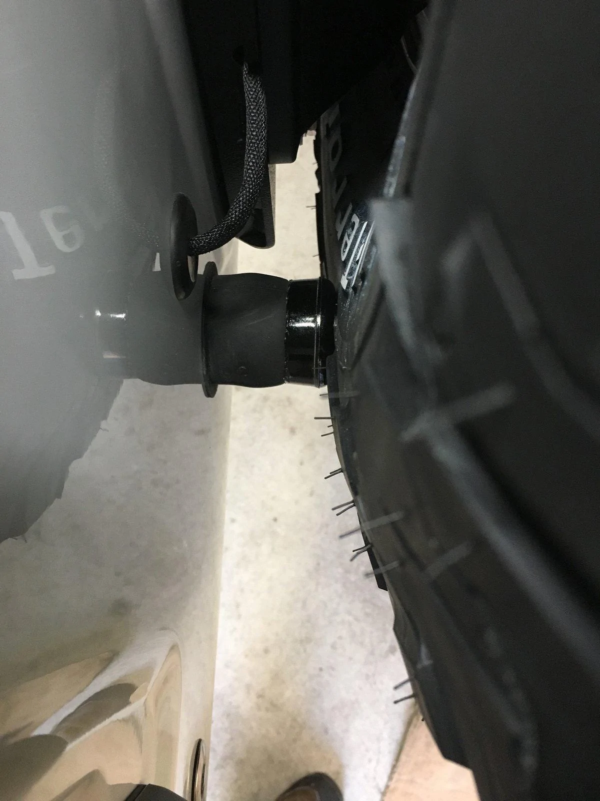 Jeep Wrangler JL Tailgate Bumpstops? upload_2019-9-4_10-13-49