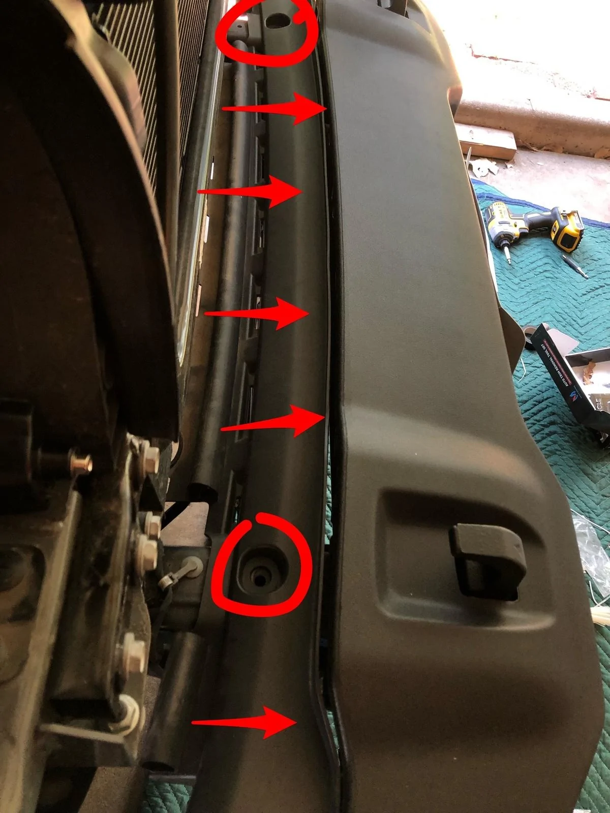 Jeep Wrangler JL Unfastened trim piece? Lrc3Sd9