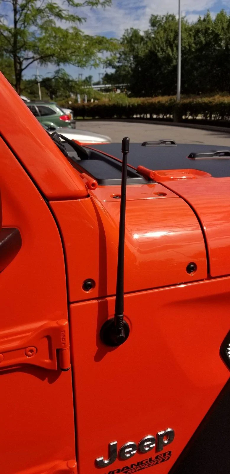 Jeep Wrangler JL 1st mod, new antenna 20190828_110330