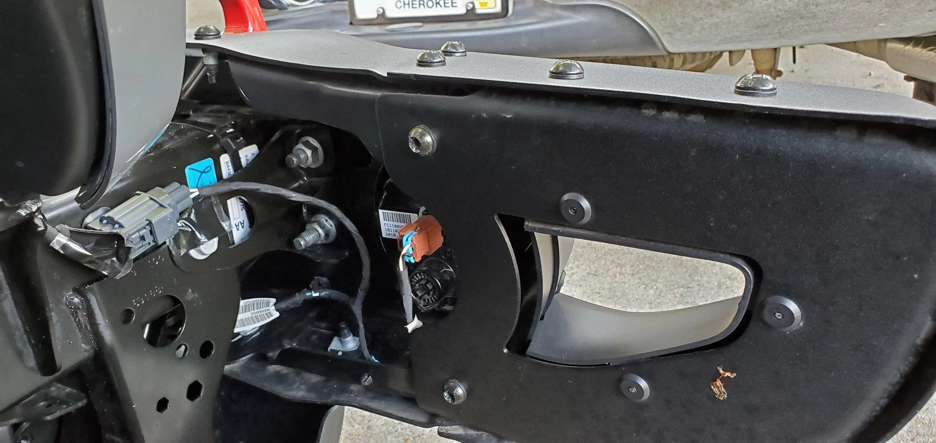 Jeep Wrangler JL What is missing here? Steel bumper 20190908_174917