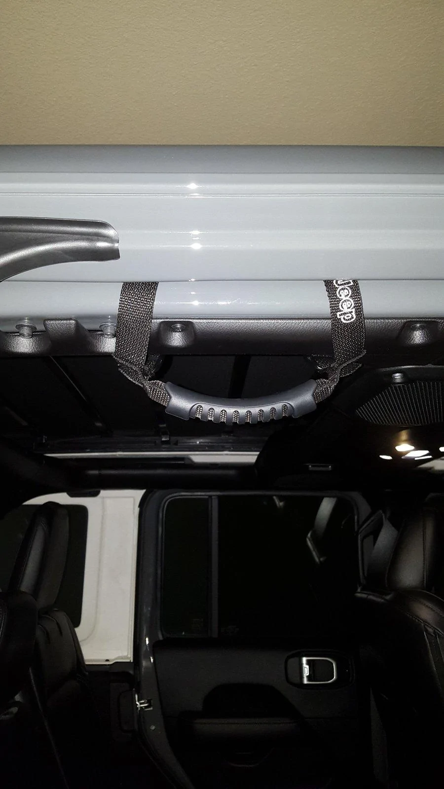 Jeep Wrangler JL JLU Sahara Tire upgrade HELP! Mopar Grab Handles