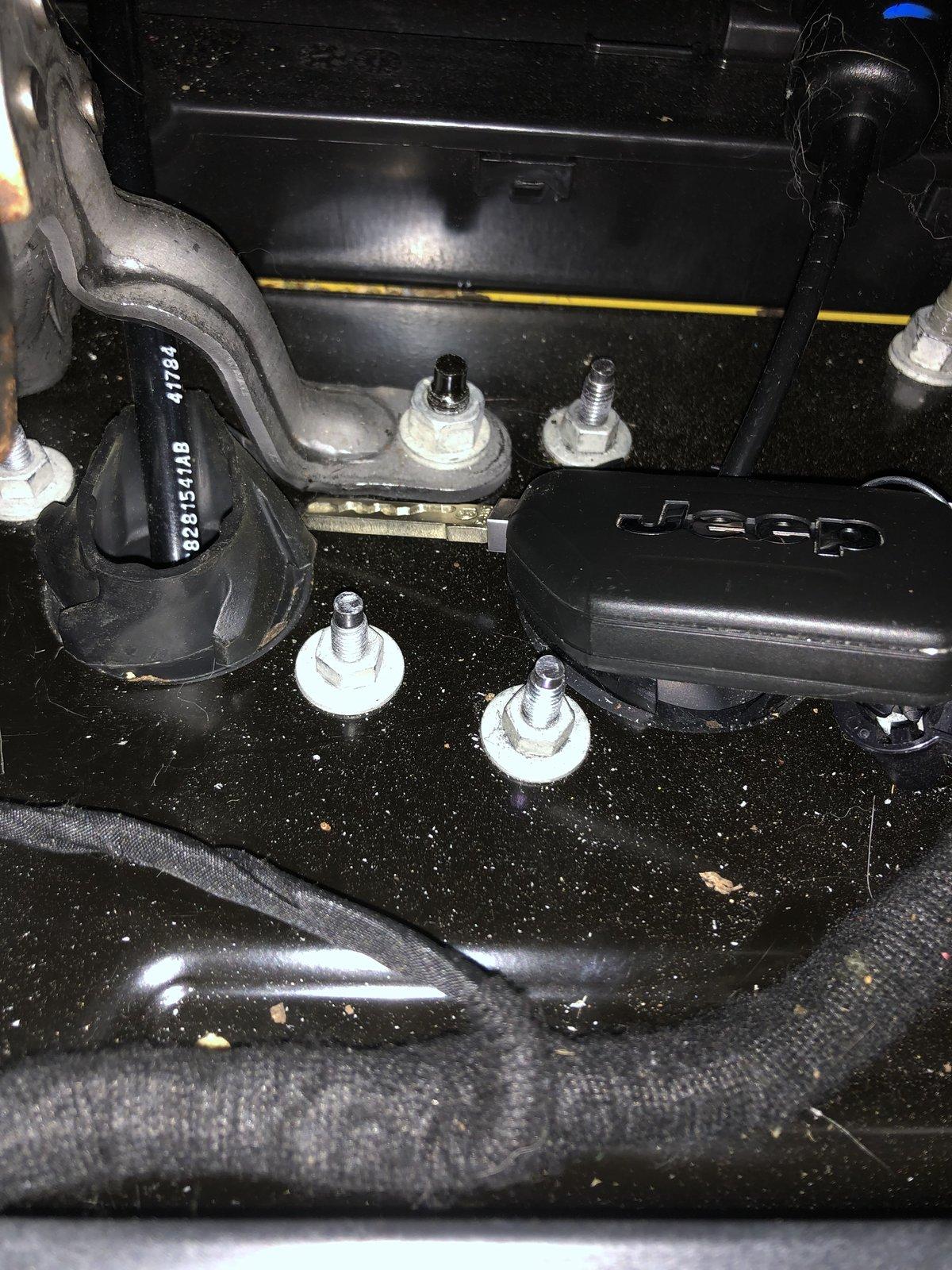 Jeep Wrangler JL Center console removal/takedown? 264F30E8-708D-4979-A965-CD62E54130DE