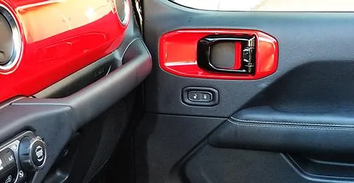 Jeep Wrangler JL Bold JL Firecracker Red Interior JL-Firecracker-red-&-black-door-trim
