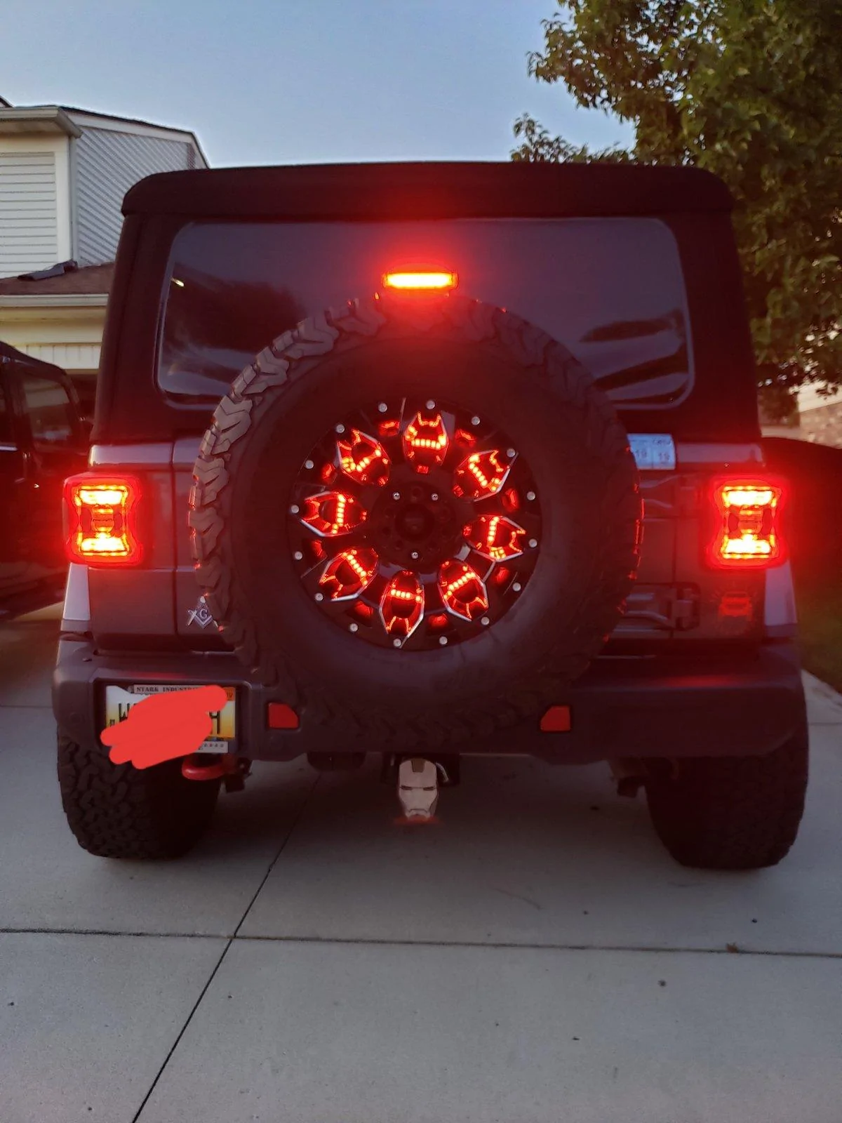 Jeep Wrangler JL Brake light inside the spare tire? 20190917_195500