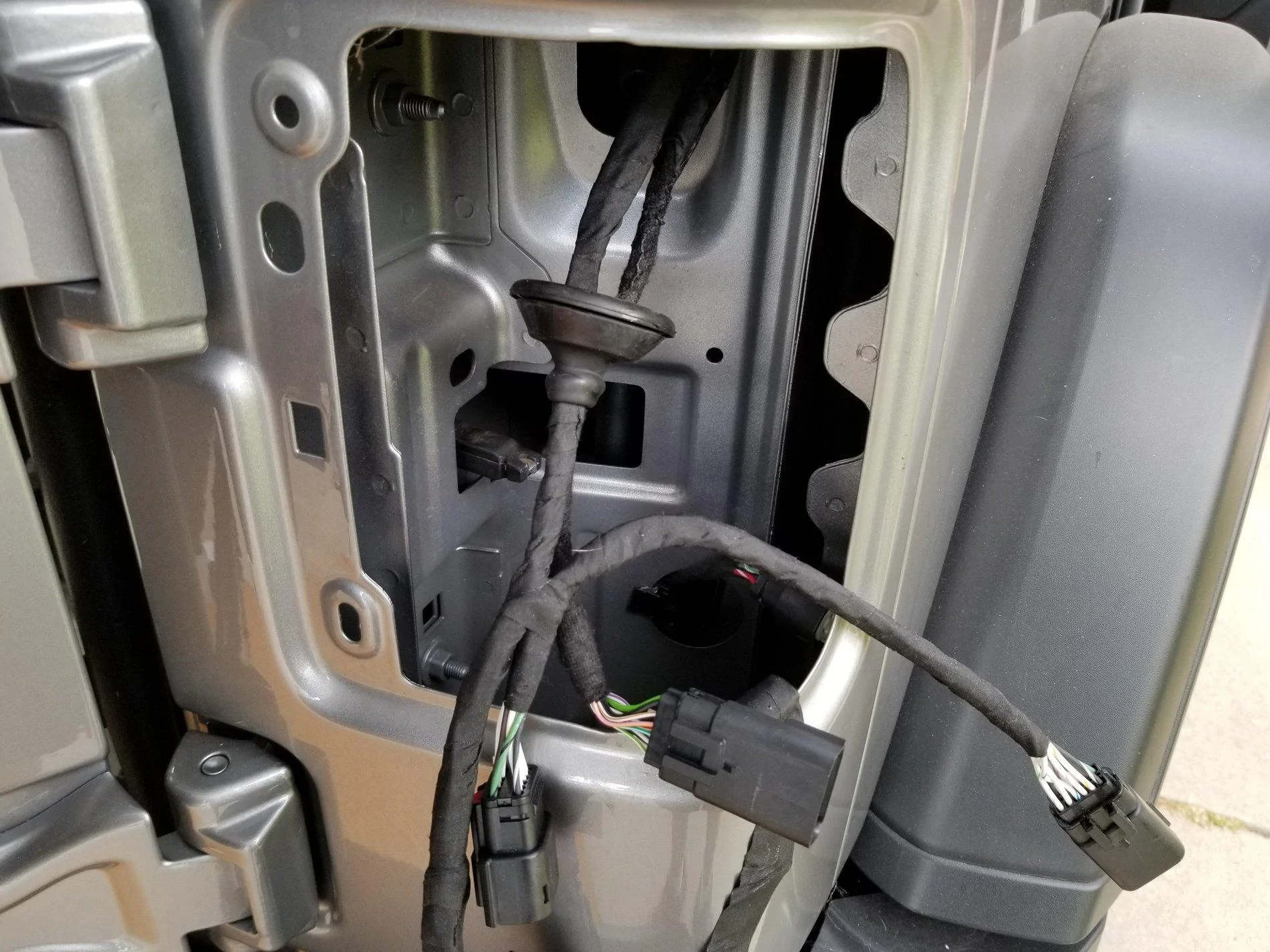 Jeep Wrangler JL Mopar Flat Tow Harness arrived 20190922_141110_resized