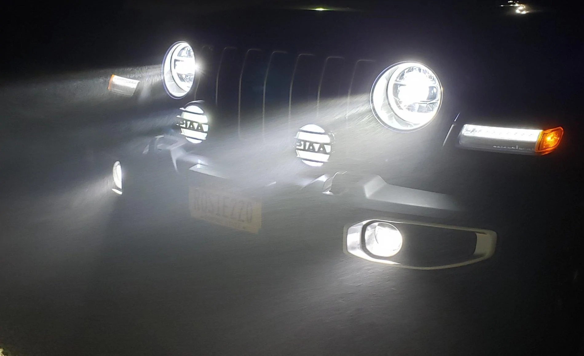 Jeep Wrangler JL Lights mounted to standard bumper 20190620_112003