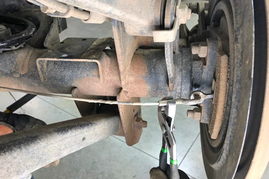Jeep Wrangler JL 2" Rancho Lift Kit How-To park-brake-cable-end