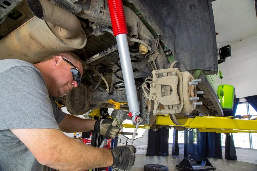 Jeep Wrangler JL 2" Rancho Lift Kit How-To Installing-rear-rancho-shock-jl
