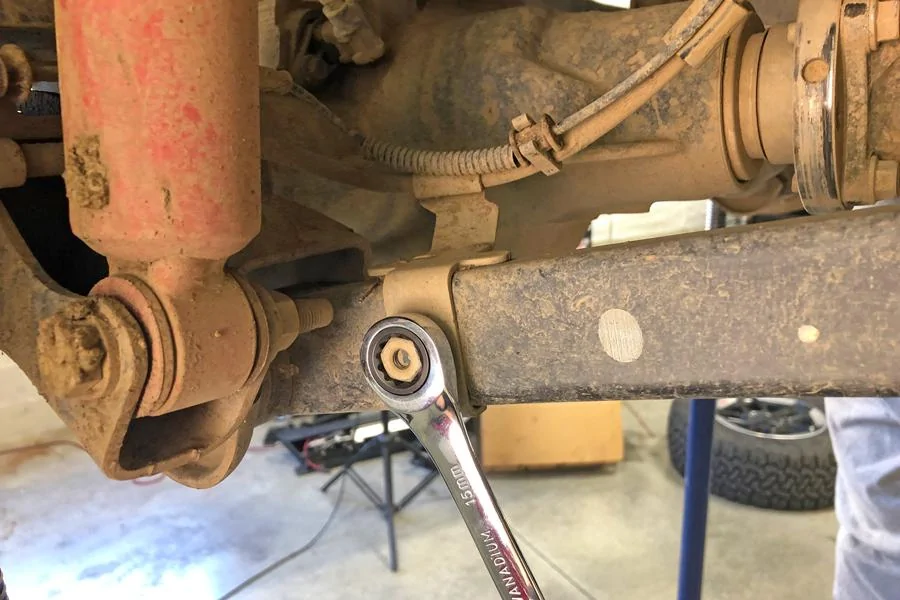Jeep Wrangler JL 2" Rancho Lift Kit How-To remove-brake-line-brackets