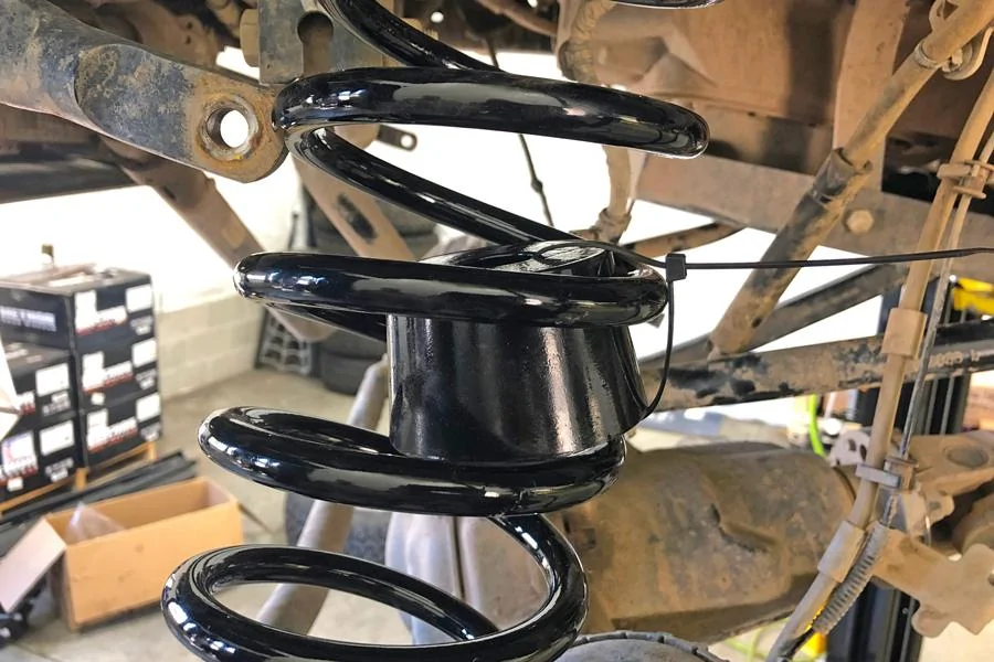 Jeep Wrangler JL 2" Rancho Lift Kit How-To zip-tie-front-jl-bumpsto
