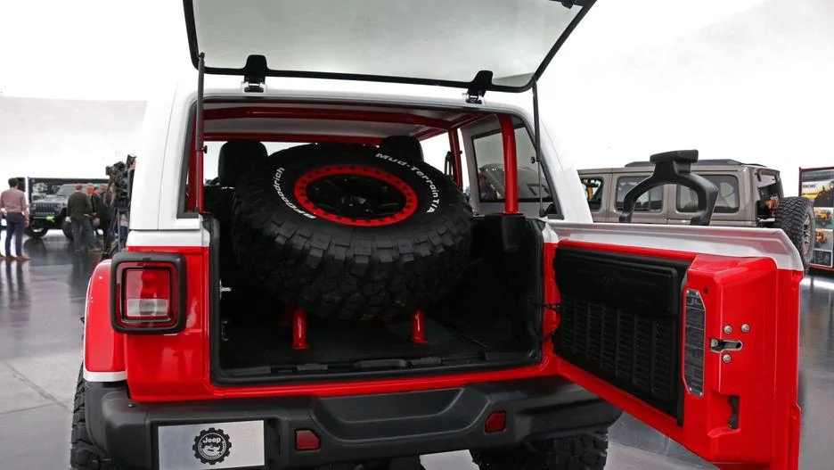 Jeep Wrangler JL Live Pics: Jeep Jeepster Concept jeep-jeepster-concept-6