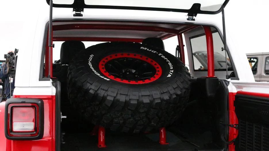 Jeep Wrangler JL Live Pics: Jeep Jeepster Concept jeep-jeepster-concept-7