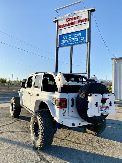 Jeep Wrangler JL Vector Offroad 2018 JLU Bright White Build 58C1E8C7-1792-4ED2-965B-0D83406862D8