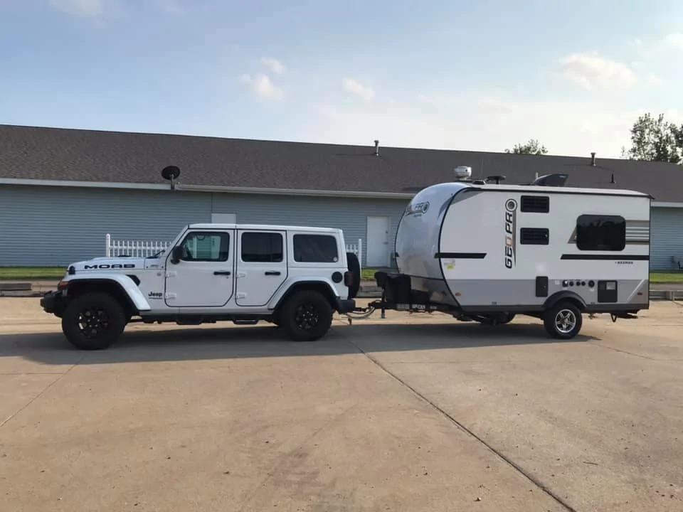 Jeep Wrangler JL JLU pulling a travel trailer? No problem! MOAB+GeoPro1