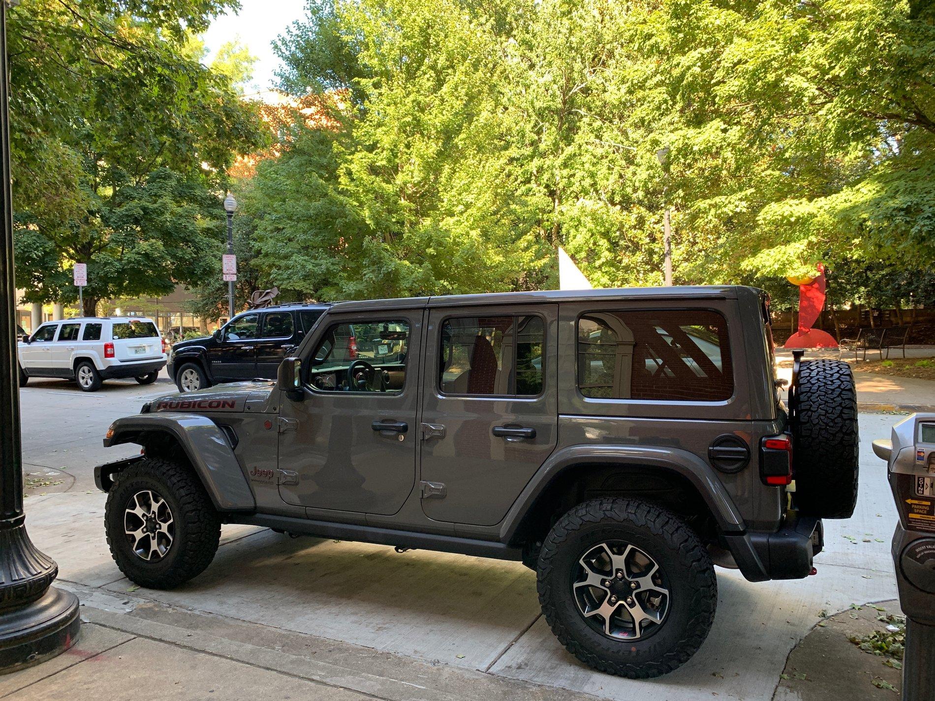 Jeep Wrangler JL Sting Grey opinions? IMG_0410