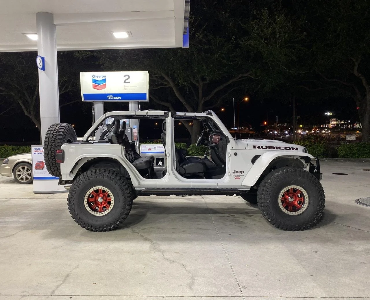 Jeep Wrangler JL Rubicon photos 194E27FA-53B9-4DAA-9E86-427B66267957