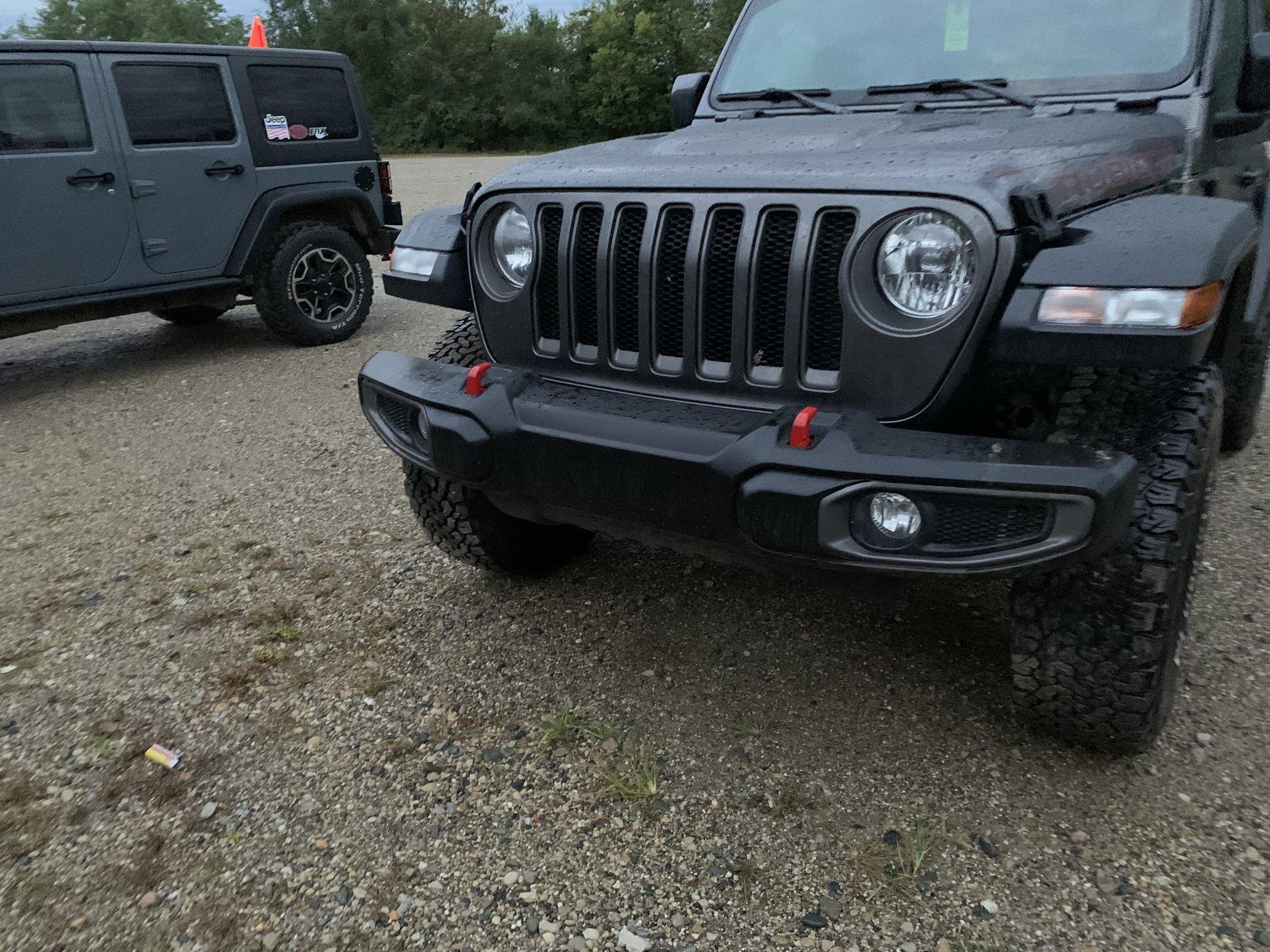 Jeep Wrangler JL 2019 JL Rubicon Front Bumper IMG_3142