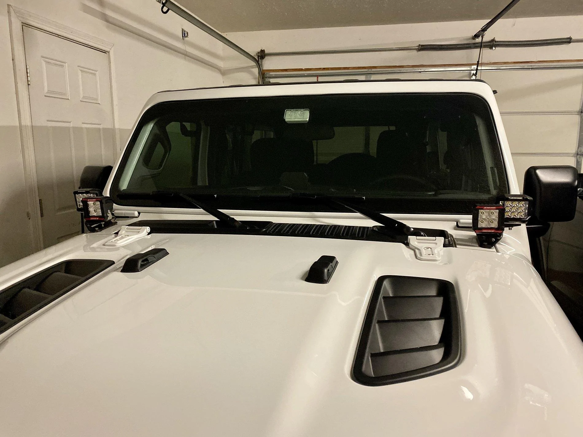 Jeep Wrangler JL A pillar lights Photo Oct 03, 8 28 22 PM