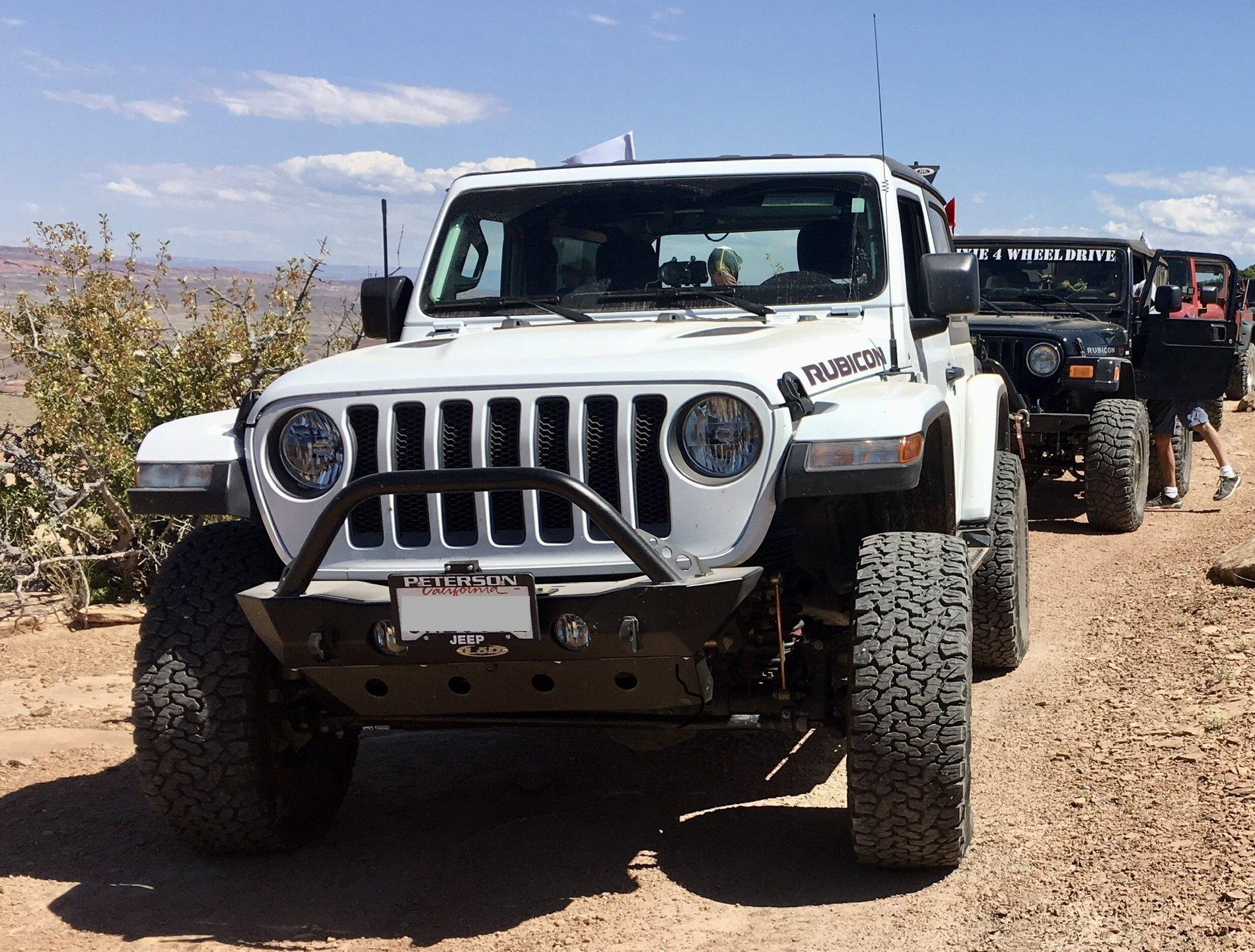 Jeep Wrangler JL Stubby Bumper. Let's see them. 22EAF917-907B-4E02-B2F3-1C60C9DF5922