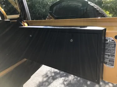 Jeep Wrangler JL Tuffy tailgate lockbox anyone installed on yet? 235360-7edc691dad674d23d09e301e45ae6b79
