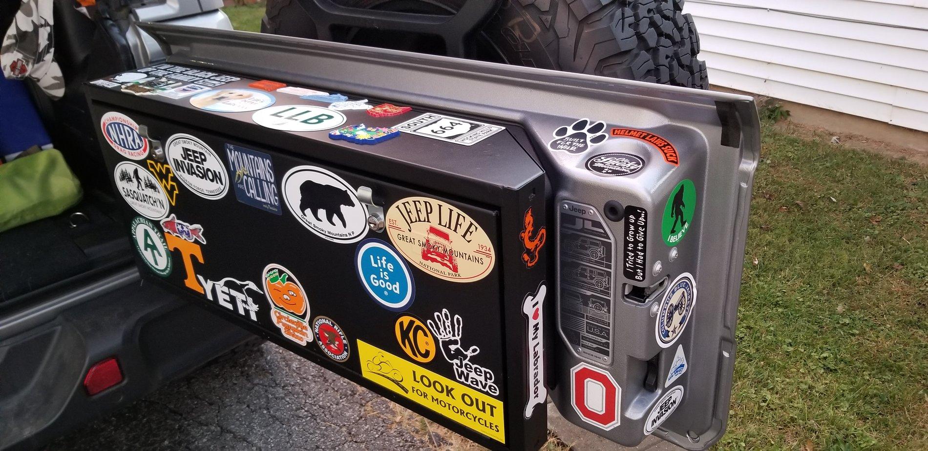 Jeep Wrangler JL Tuffy tailgate lockbox anyone installed on yet? 20191007_190655