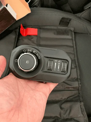 Jeep Wrangler JL 2018 JL Headlight Switch upload_2019-10-7_19-50-19