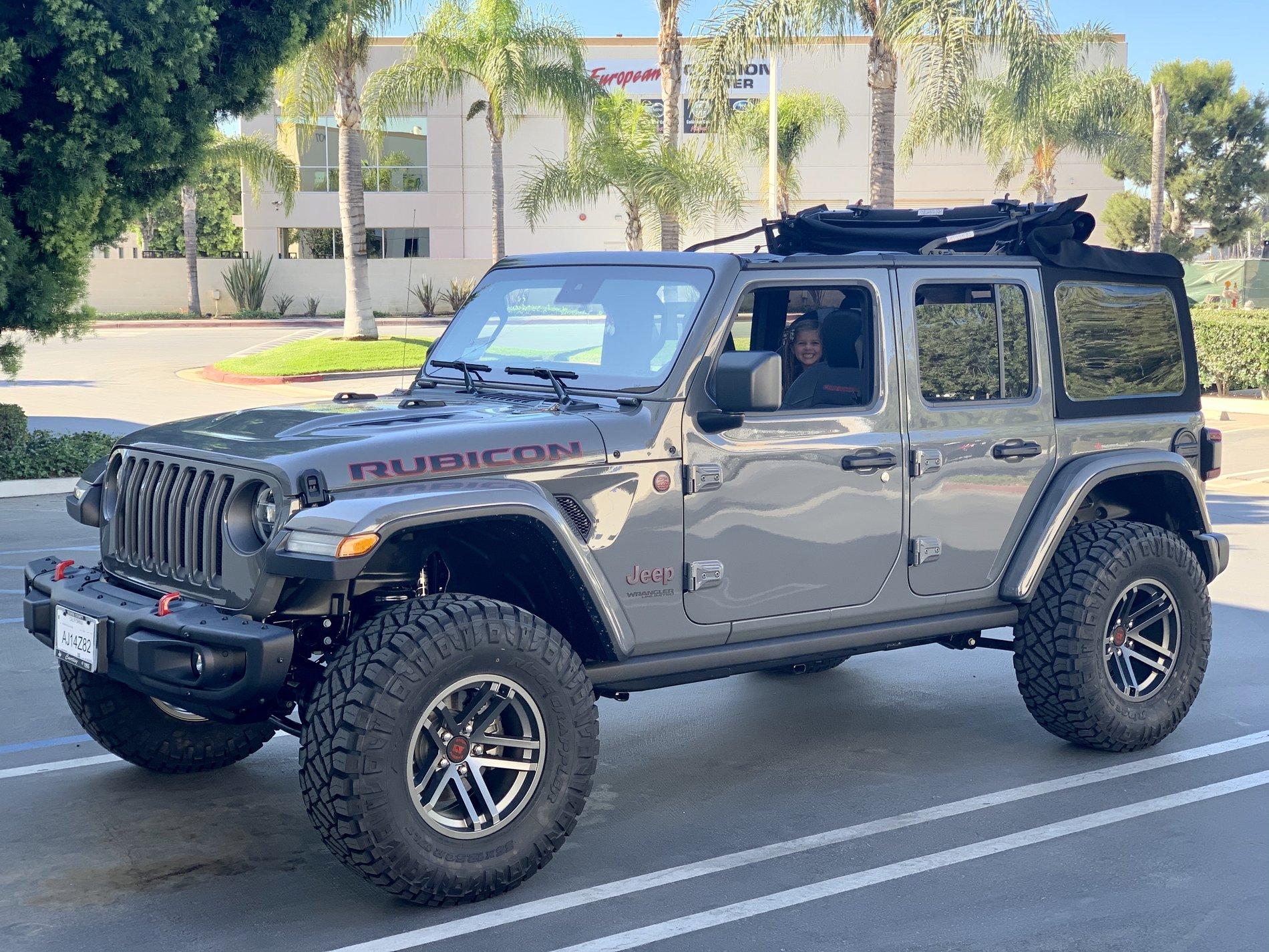 Jeep Wrangler JL Rubicon photos 71374D77-3A07-4085-8601-358FDCC40D38