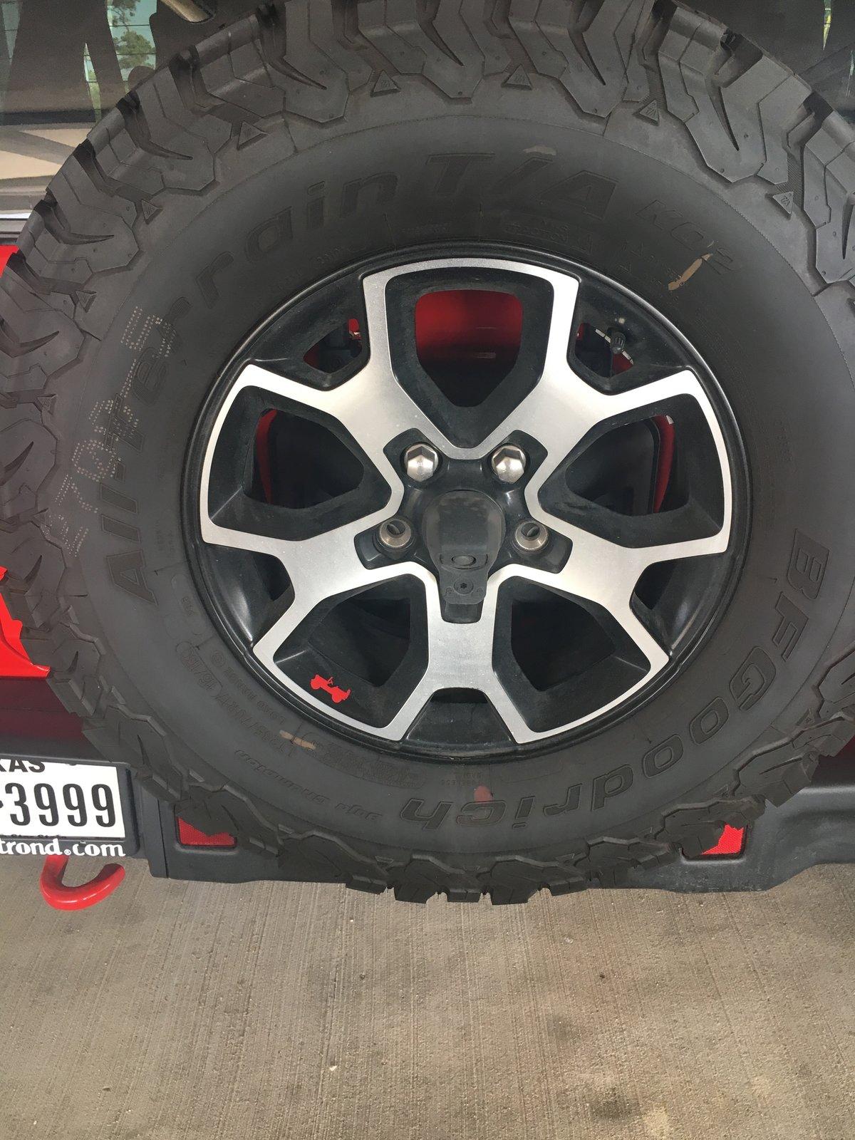 Jeep Wrangler JL 2020 JLUR Wheels $300 83EFB1D4-E88A-4C00-9C03-9C8CA4797656
