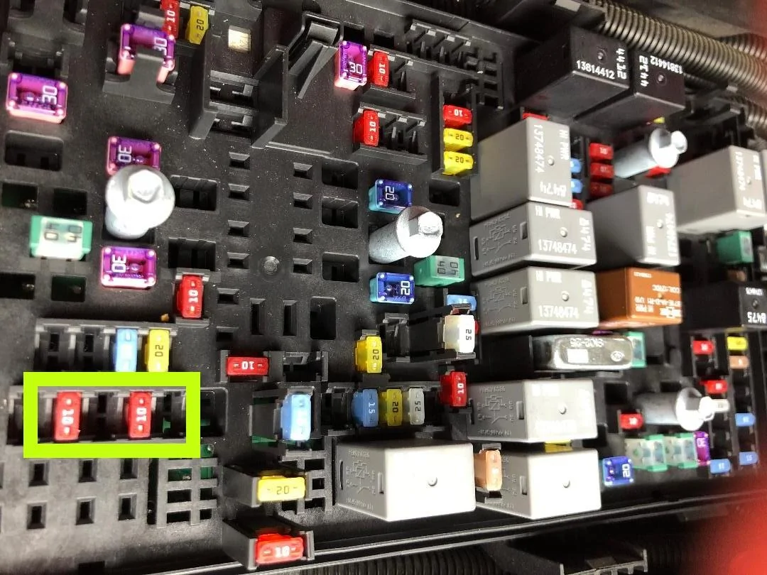 Jeep Wrangler JL I'm a little con"fuse"d... fuse_box_m