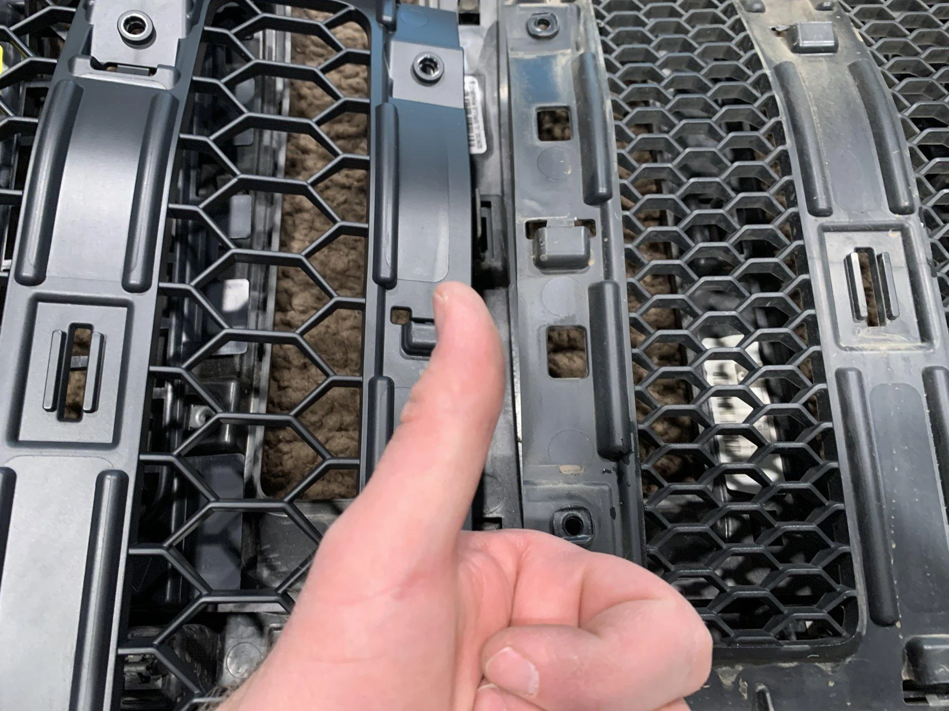 Jeep Wrangler JL Where to get Gladiator Grill Inserts? b2c60da8-196b-4675-a0a4-667150bc64d5-jpeg
