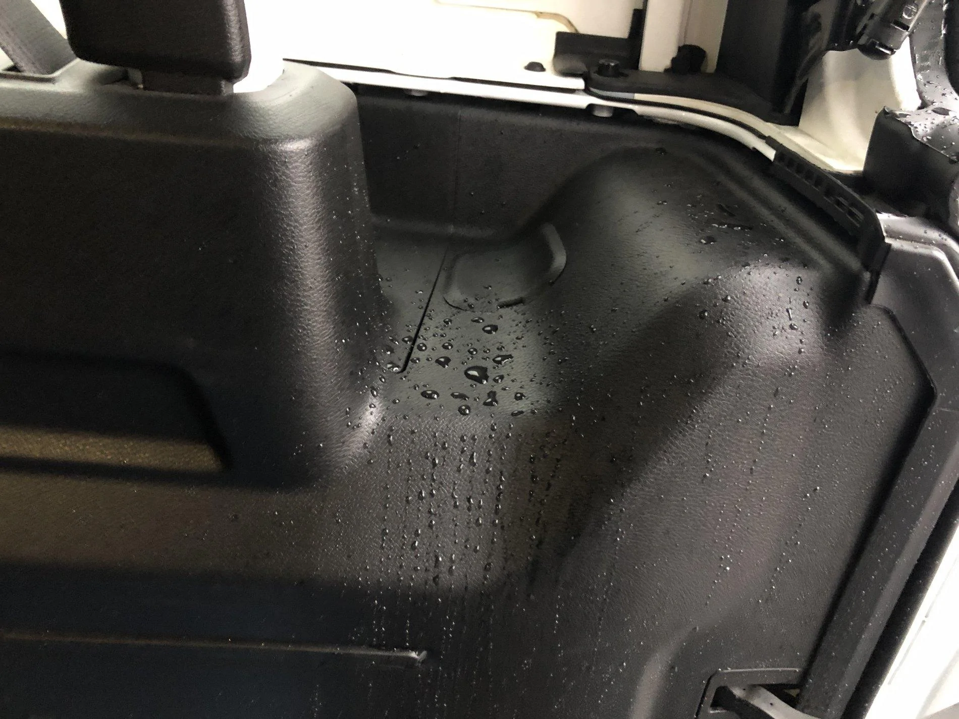 Jeep Wrangler JL Sky One-Touch... Still Leaking IMG_4202