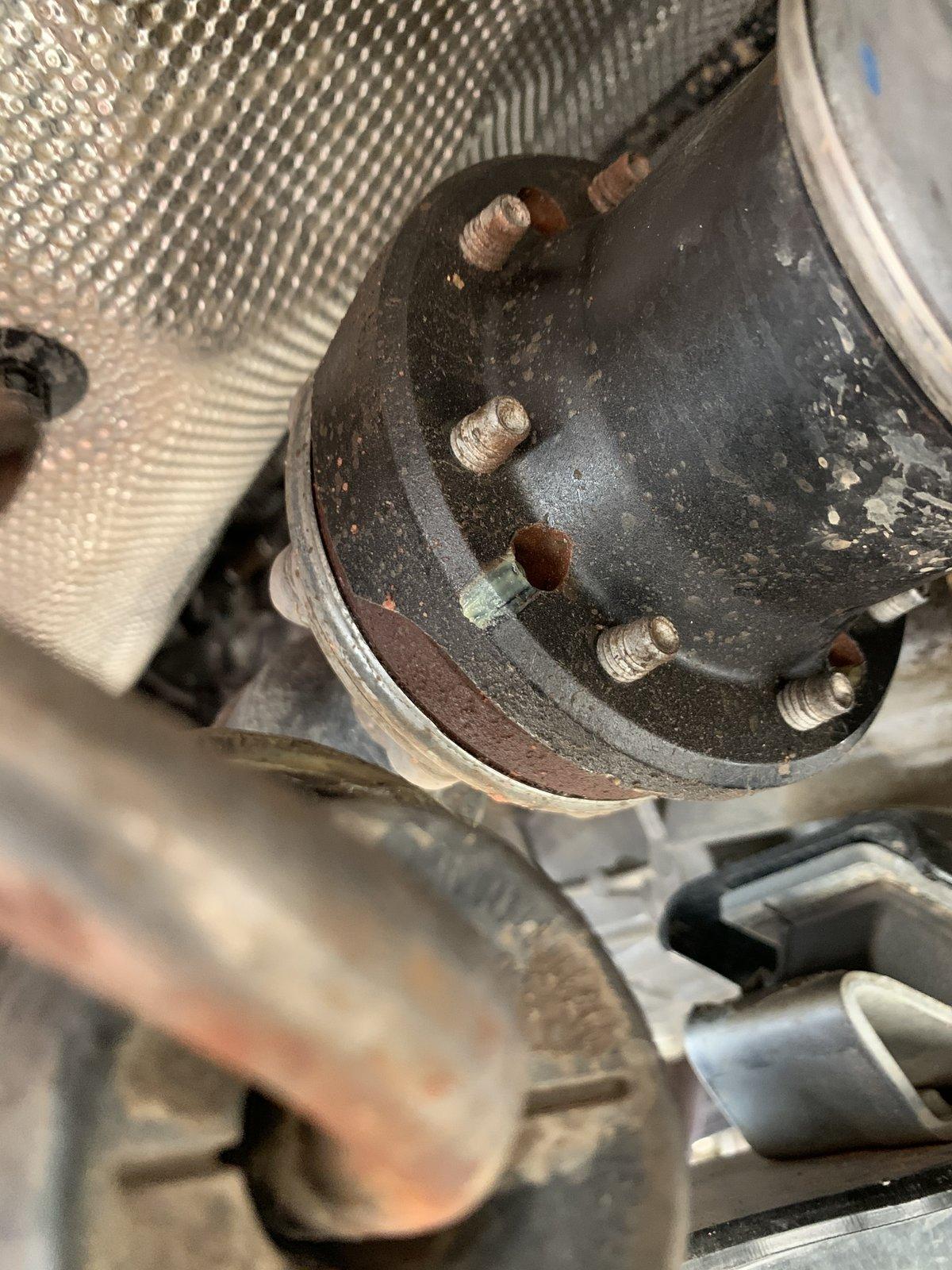 Jeep Wrangler JL Grease from behind Rzeppa joint AF41EFB9-F632-41B8-8D7D-743816E4B7BB