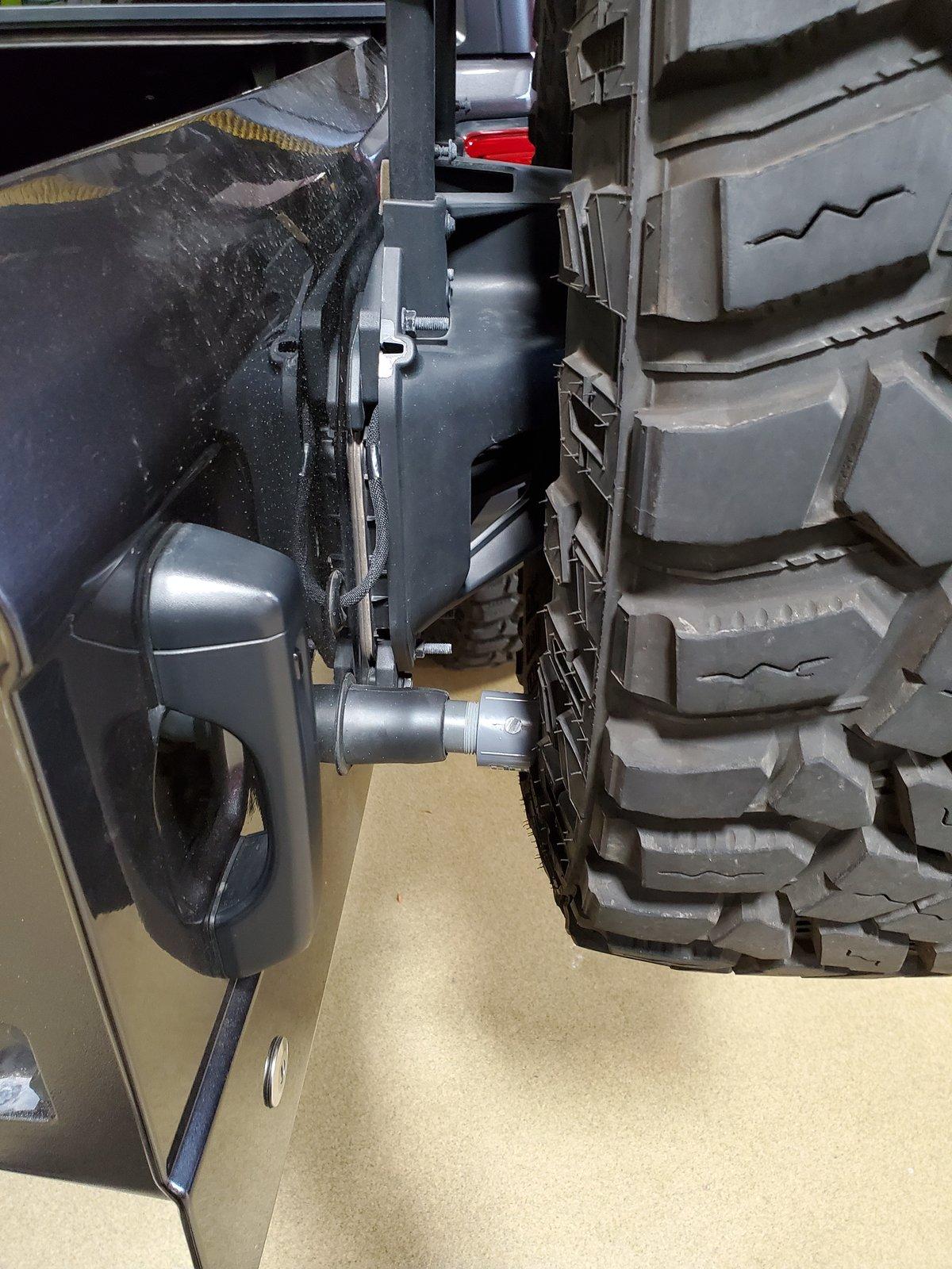 Jeep Wrangler JL Extending the spare tire bump stops 20191026_151226