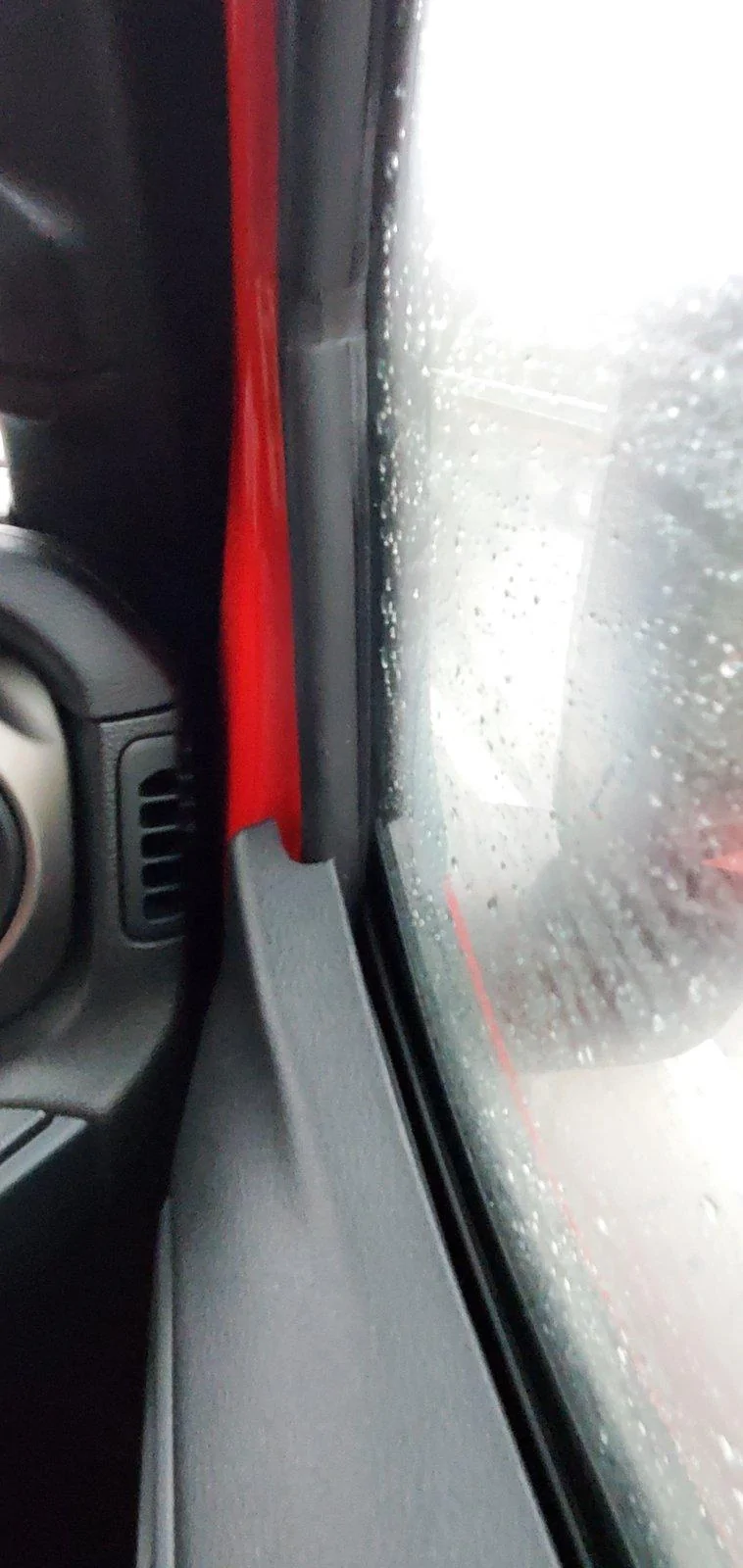 Jeep Wrangler JL Front door inner panel coming away from door? 20191027_121553