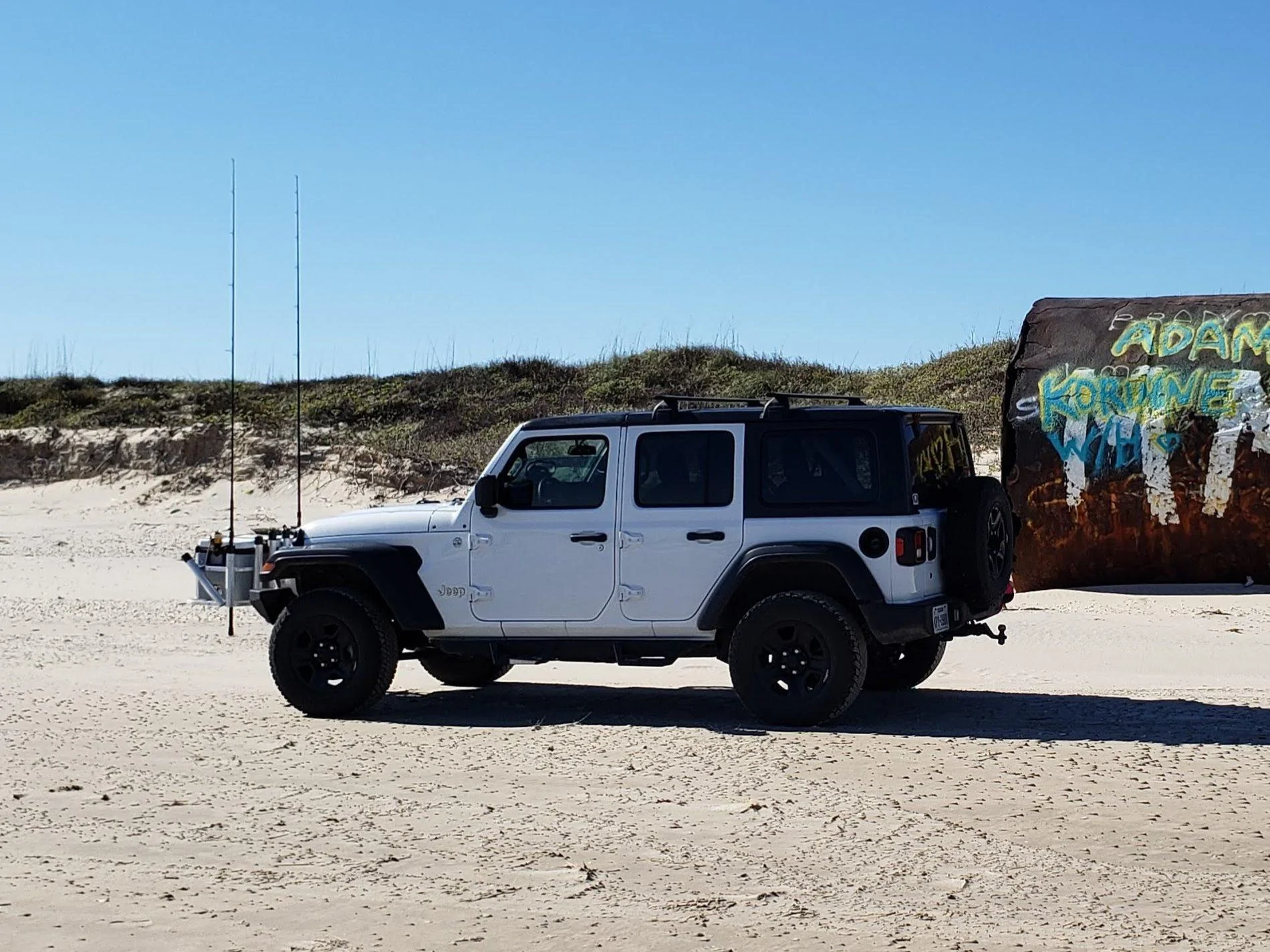 Jeep Wrangler JL Winch bumper compatible with front receiver? 20181215_112146