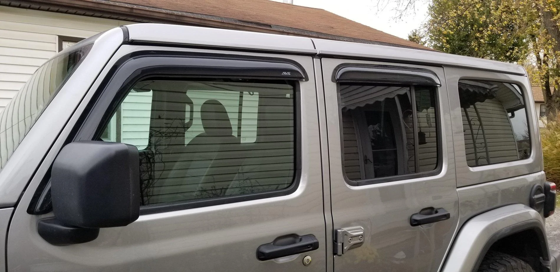 Jeep Wrangler JL Window rain guards 20191102_141632