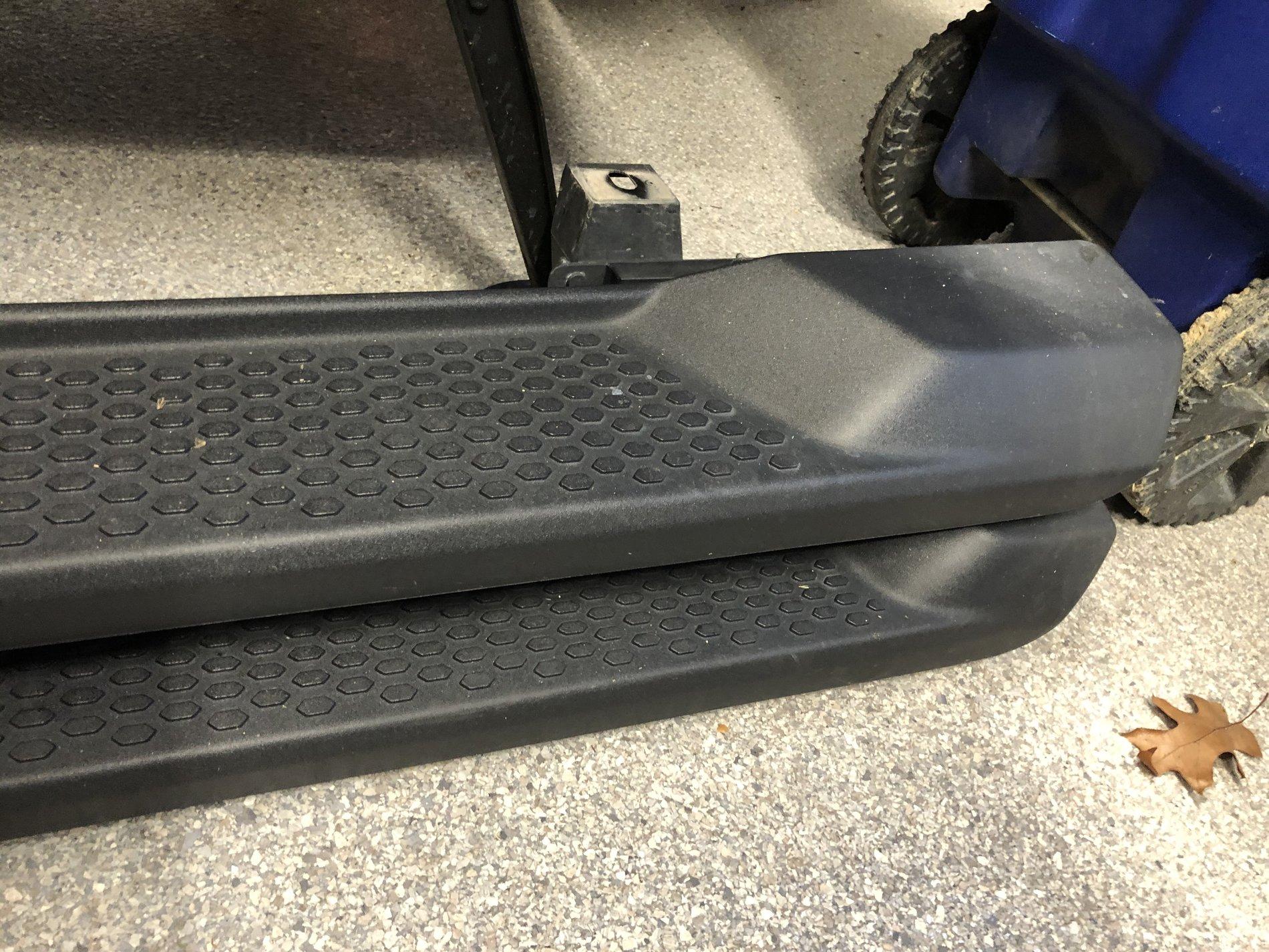 Jeep Wrangler JL 2018-2020 Sahara Side Steps C606D57B-CDB3-43A7-8C52-D62D60ACFD9A