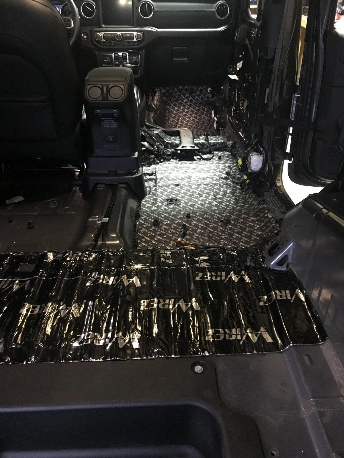 Jeep Wrangler JL Door panel removal tips? IMG_1447