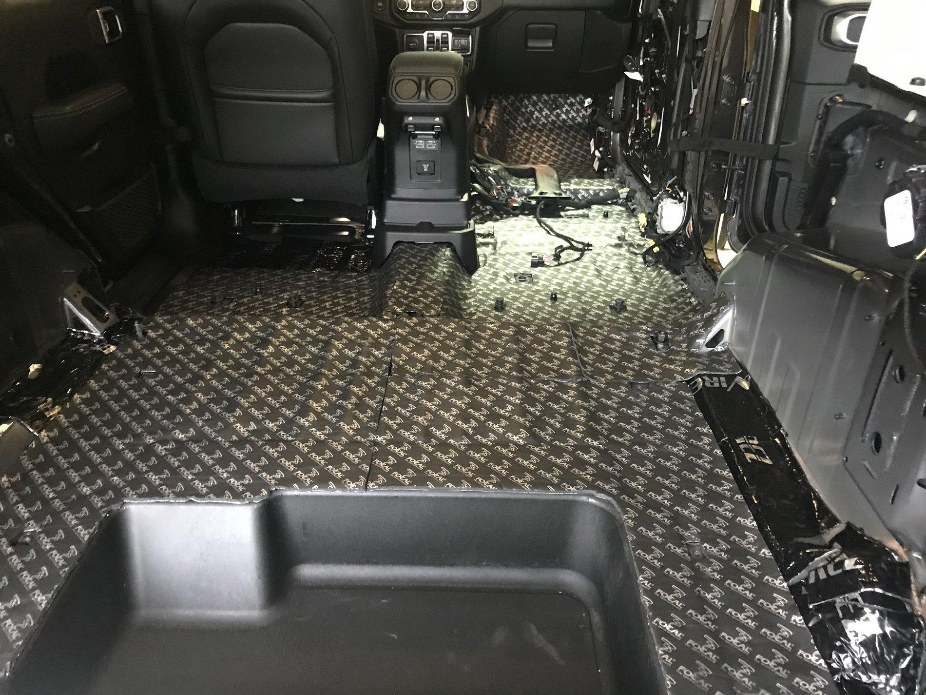 Jeep Wrangler JL Door panel removal tips? IMG_1450.JPG